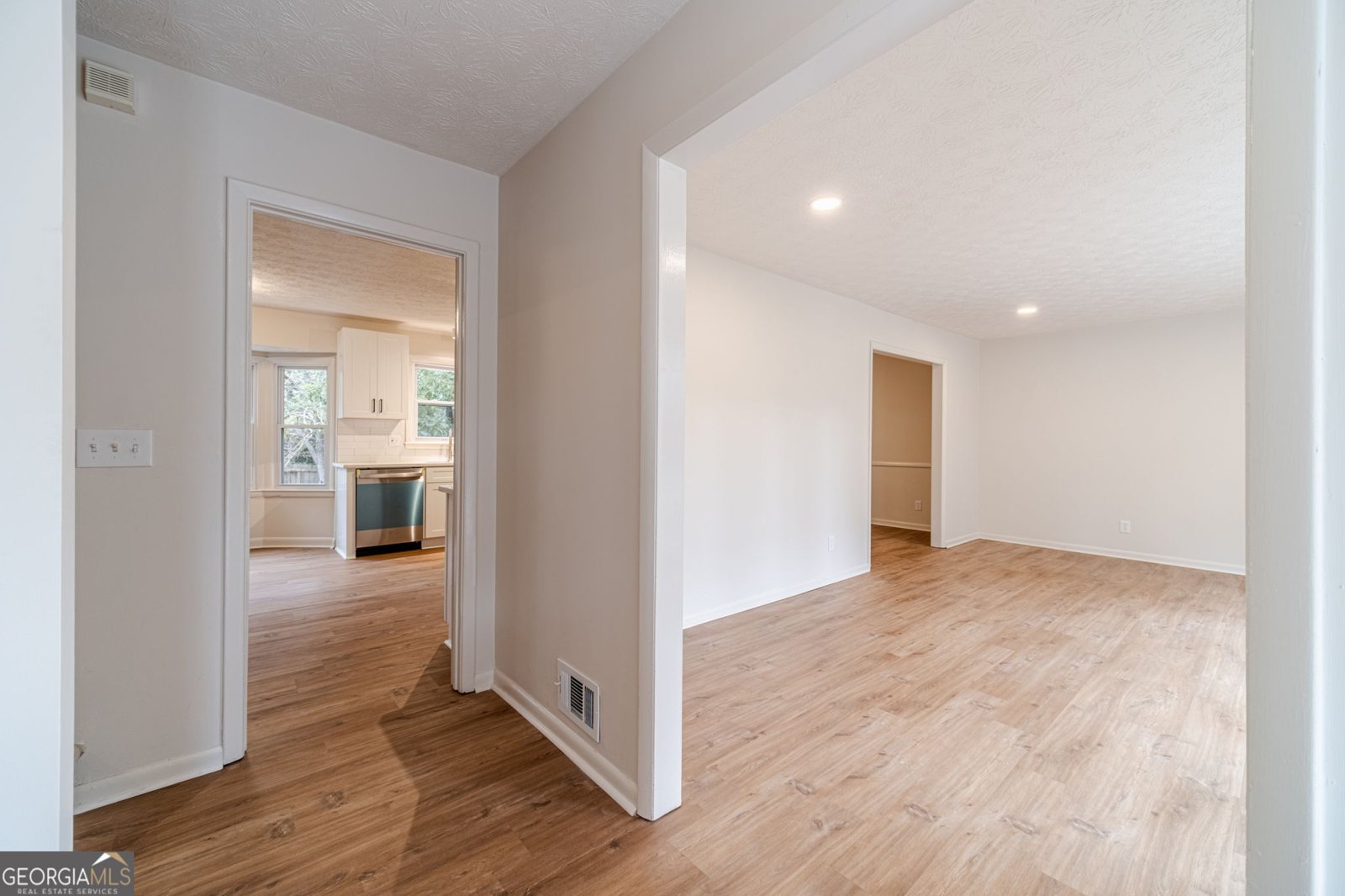 522 Foxmoor Drive Lilburn - 4