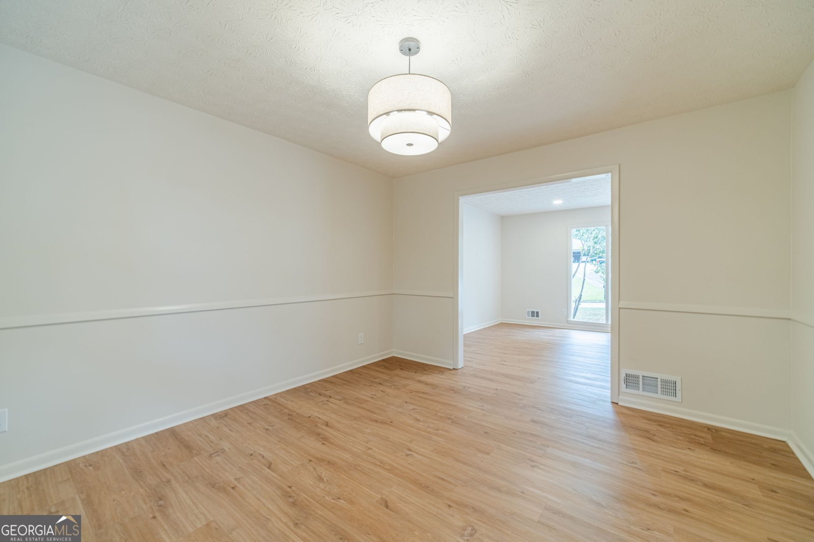 522 Foxmoor Drive Lilburn - 8