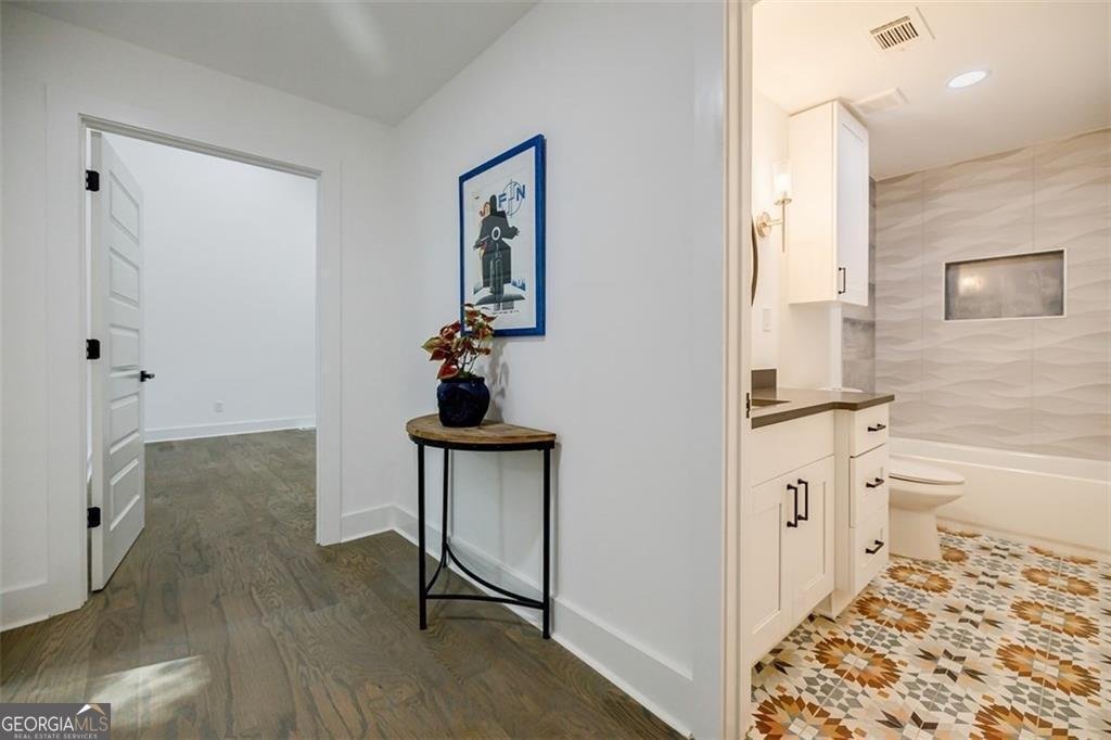 2749 Memorial Drive Atlanta - 34