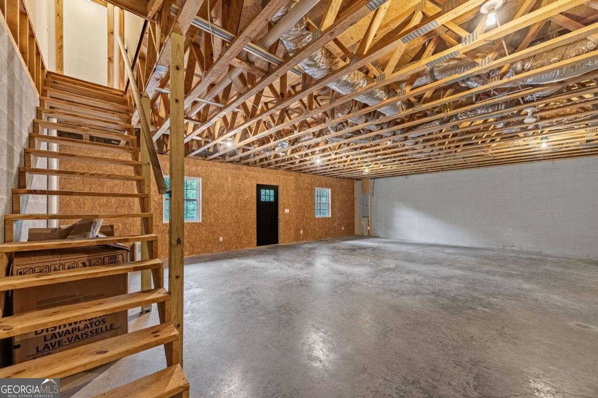 4097 Mobile Road Mccaysville - 27