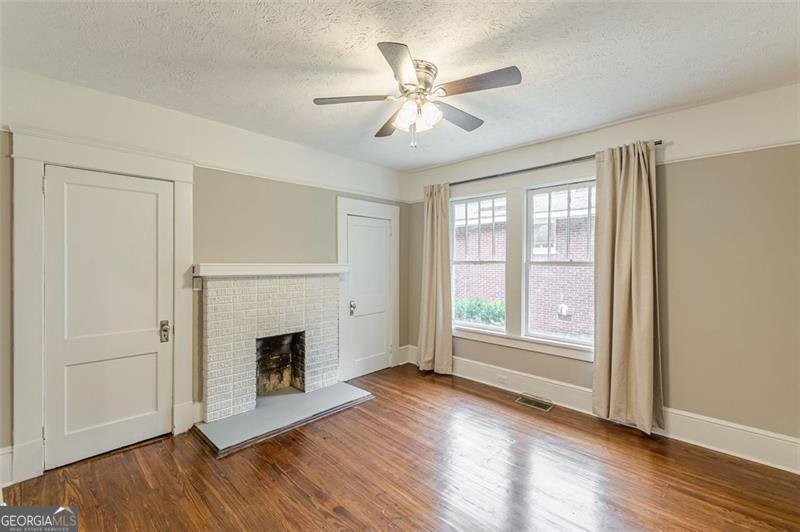 862 Hartford Place Atlanta - 27