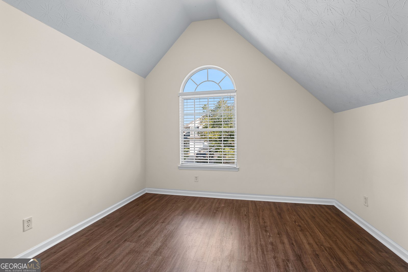 2734 South Hills Riverdale - 32