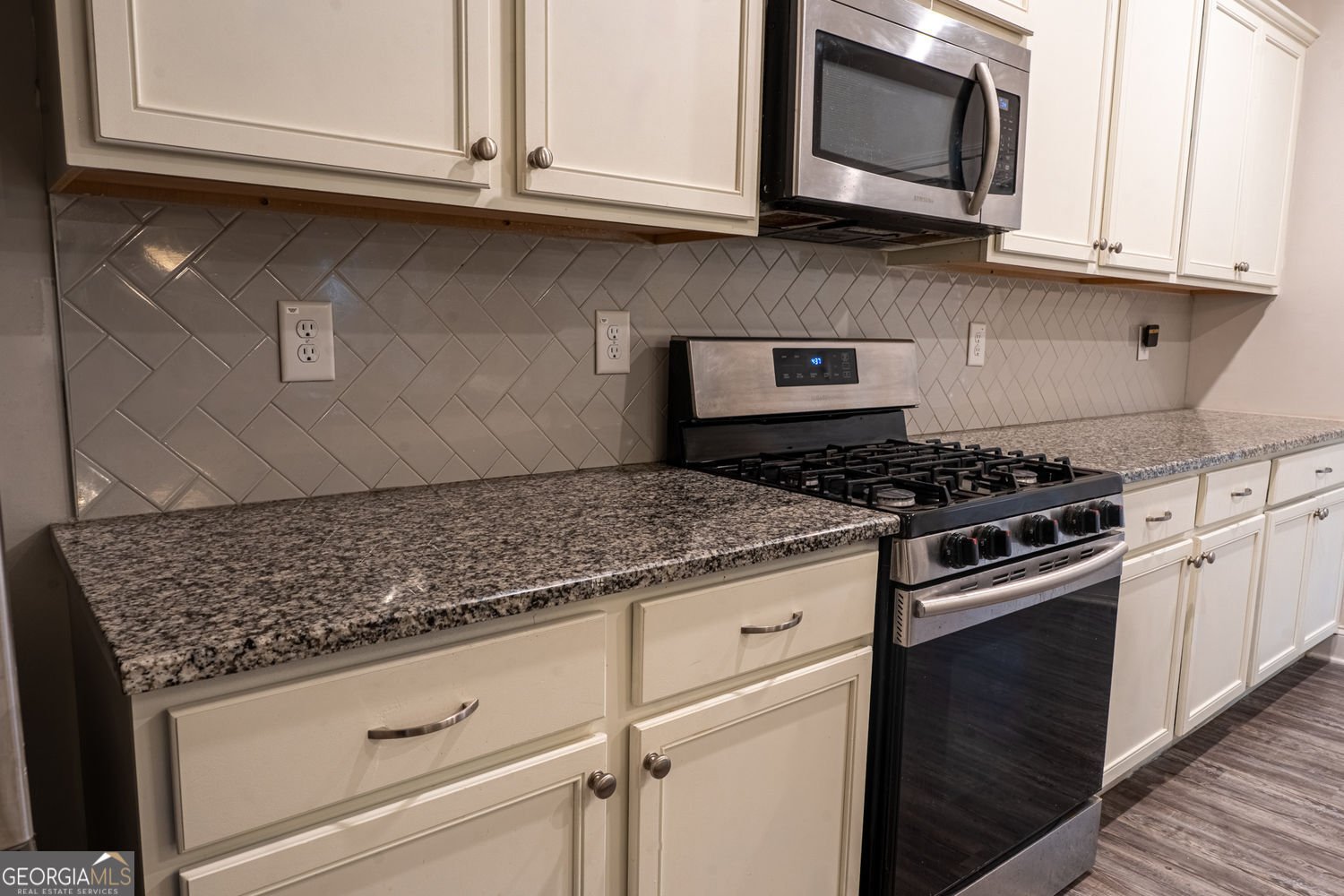 47 Woodford Reserve Pass Dallas - 14