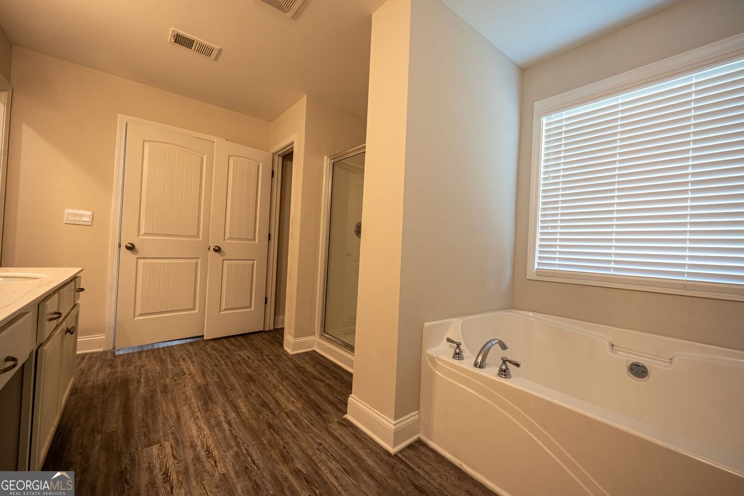 47 Woodford Reserve Pass Dallas - 25