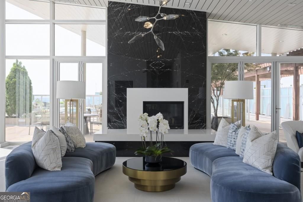 3325 Piedmont Road Atlanta - 22