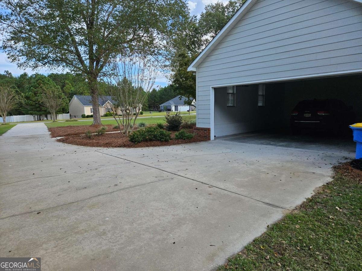 31 Henry Way Tifton - 5