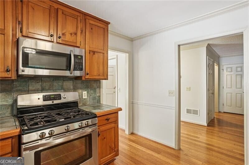 591 Oakledge Drive Marietta - 9