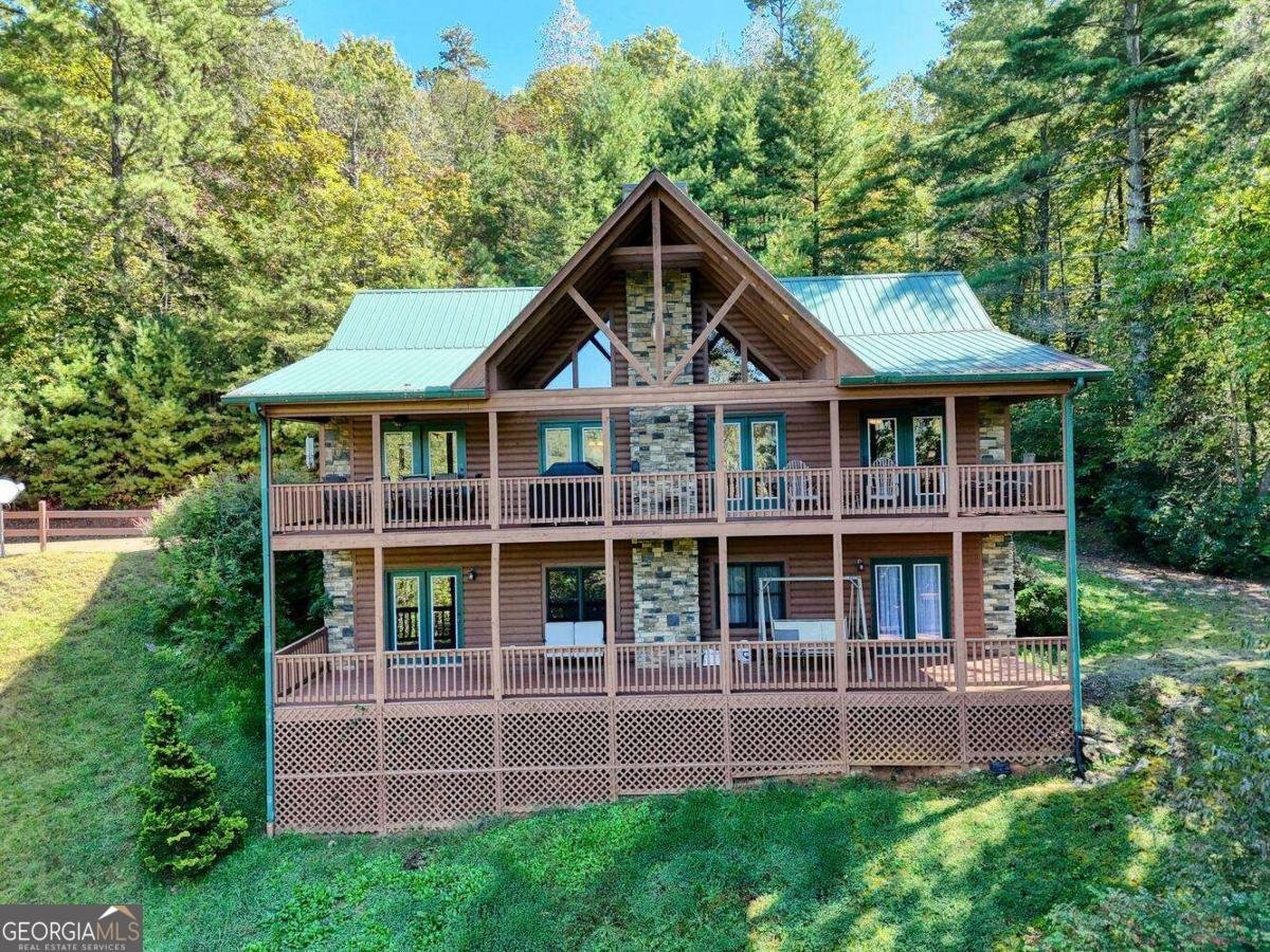 5702 Valley View Drive Hiawassee - main photo