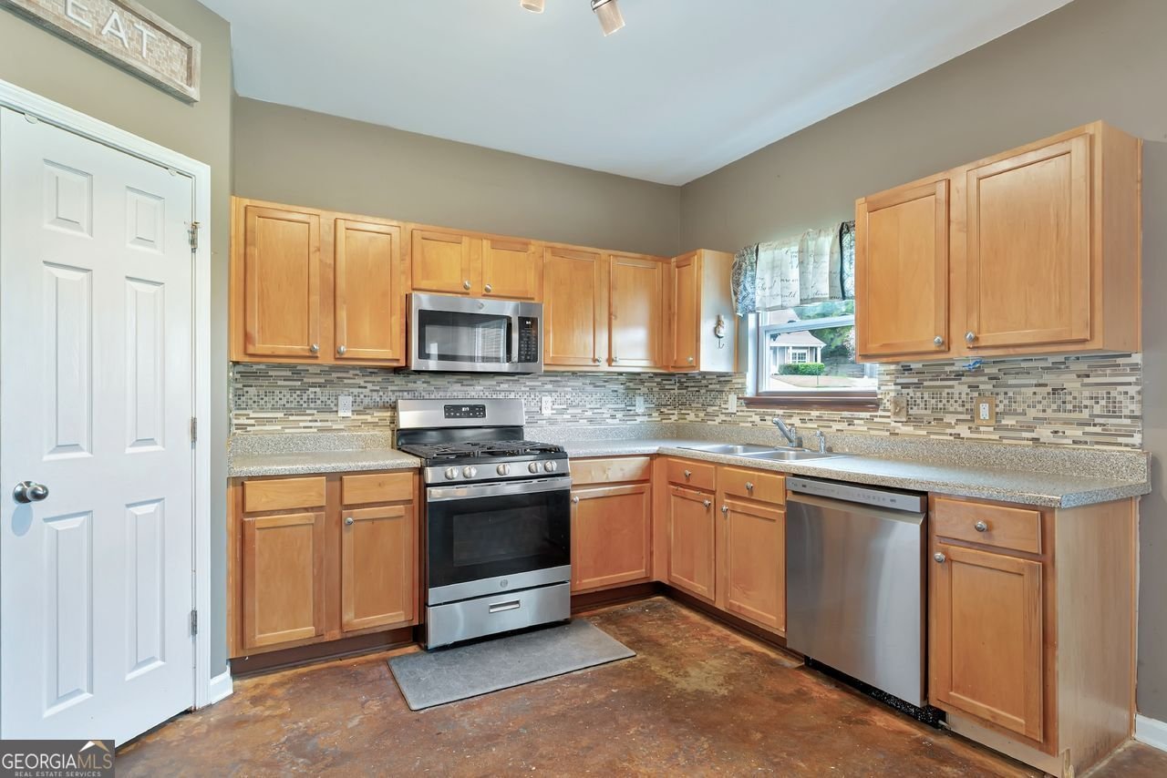 410 Blackwood Lane Suwanee - 24