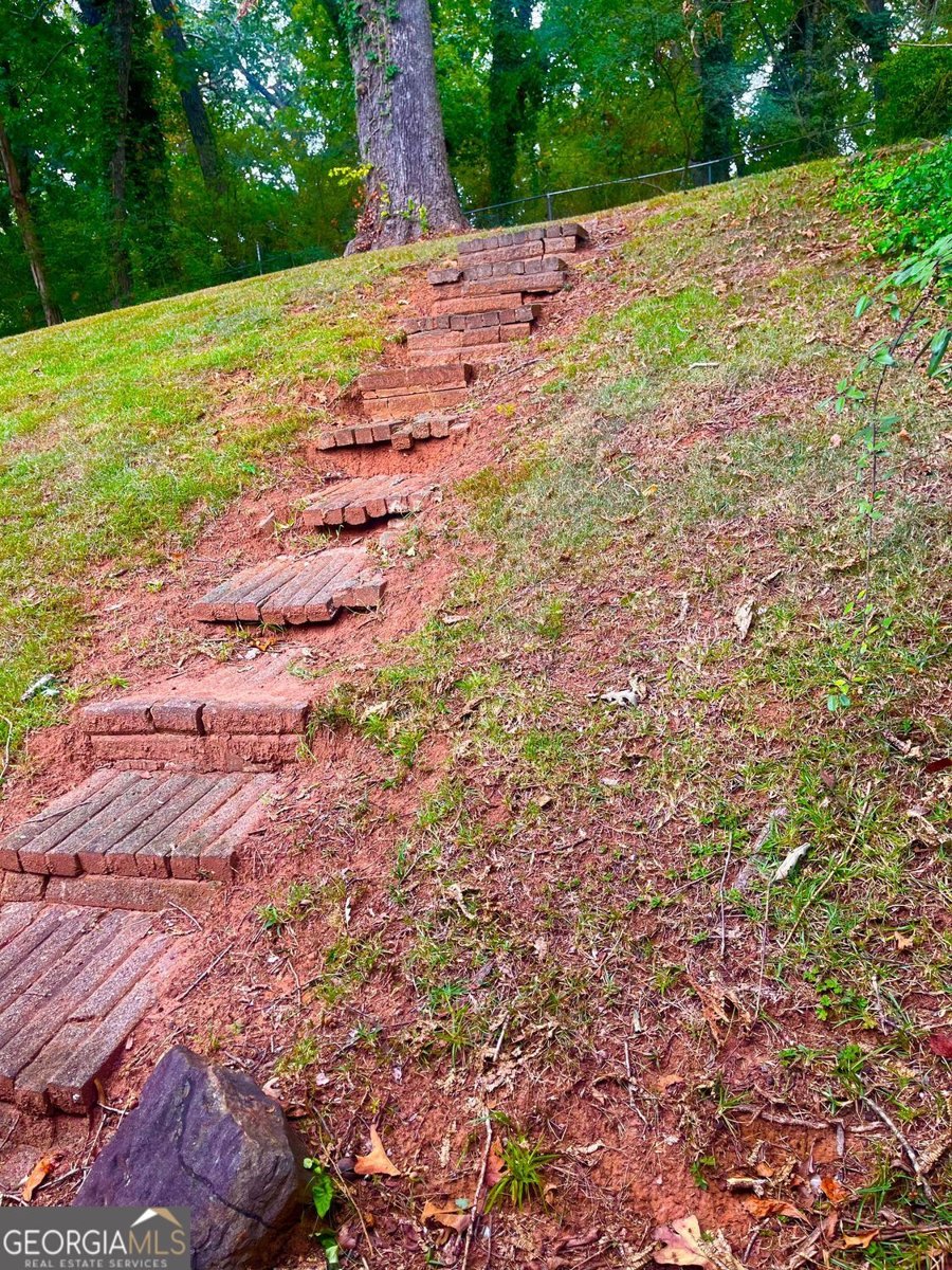 1749 Meadowglades Drive Decatur - 3