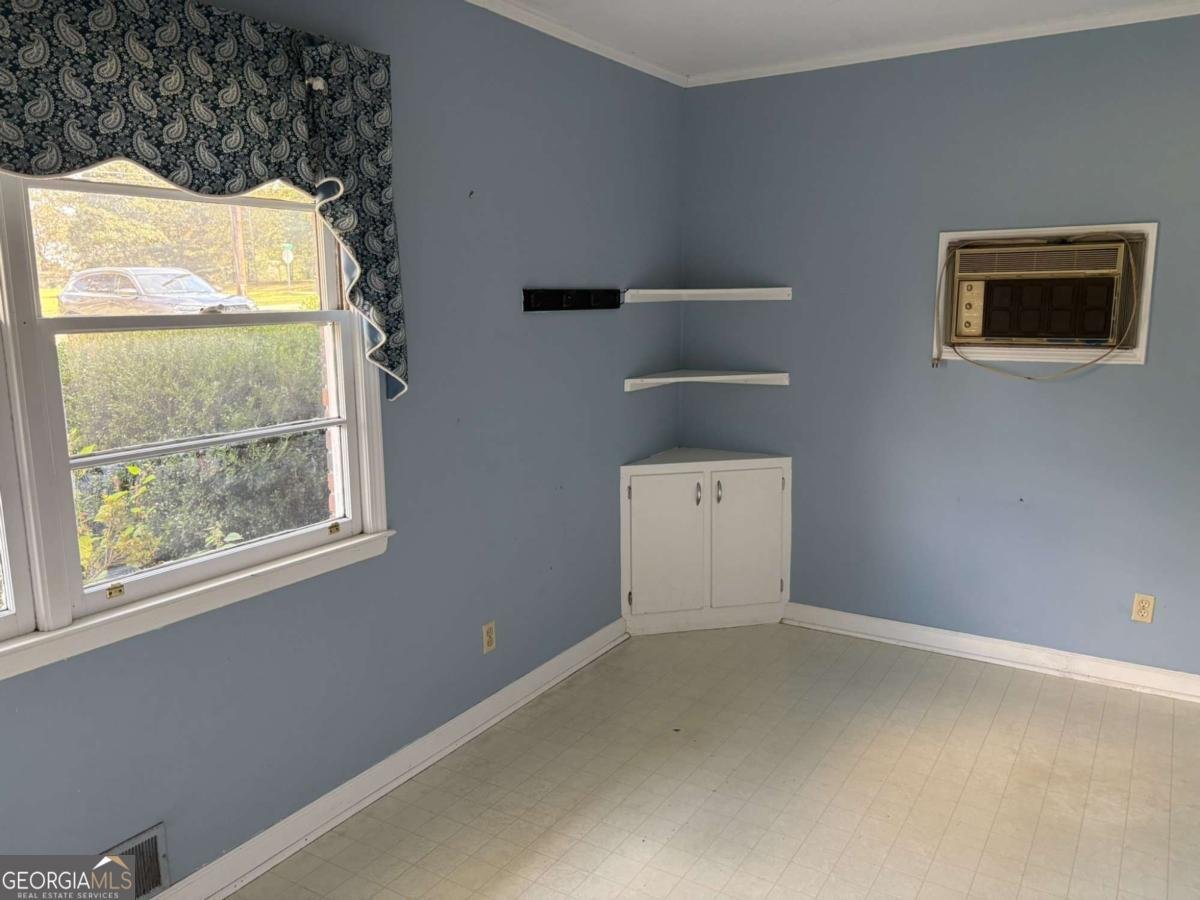 180 4th Street Colbert - 11