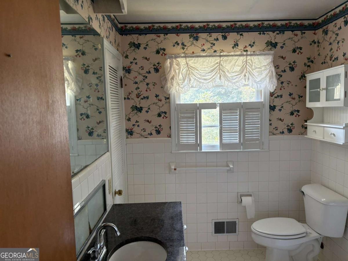 180 4th Street Colbert - 5