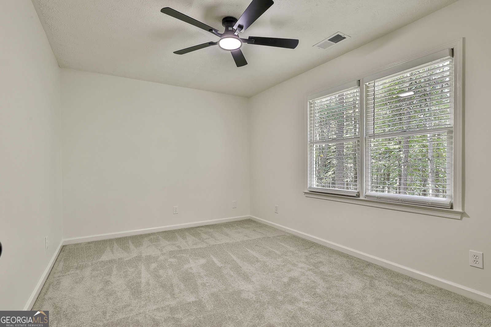 65 Inland Circle Newnan - main photo