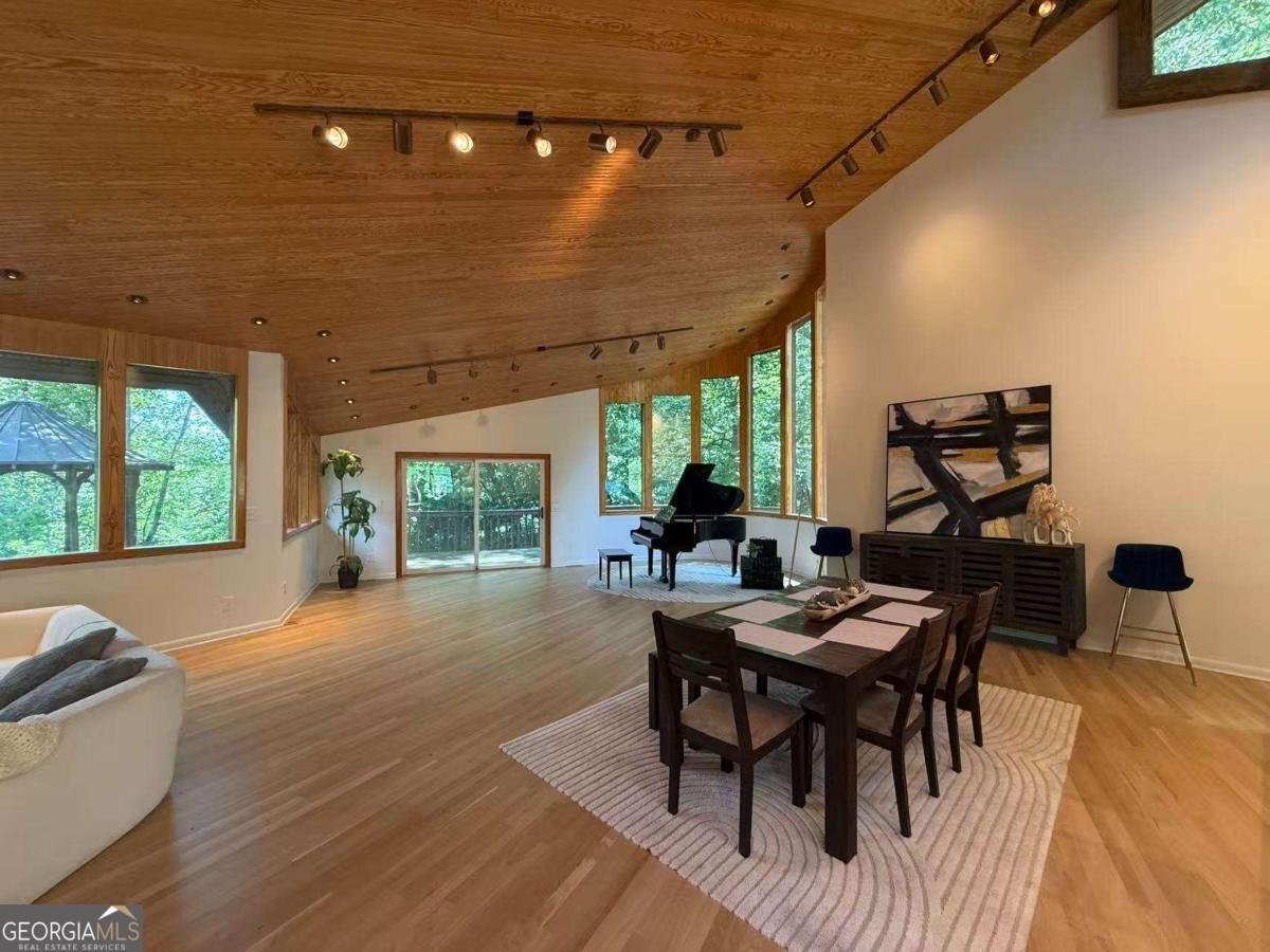 120 Laurel Drive Atlanta - 2