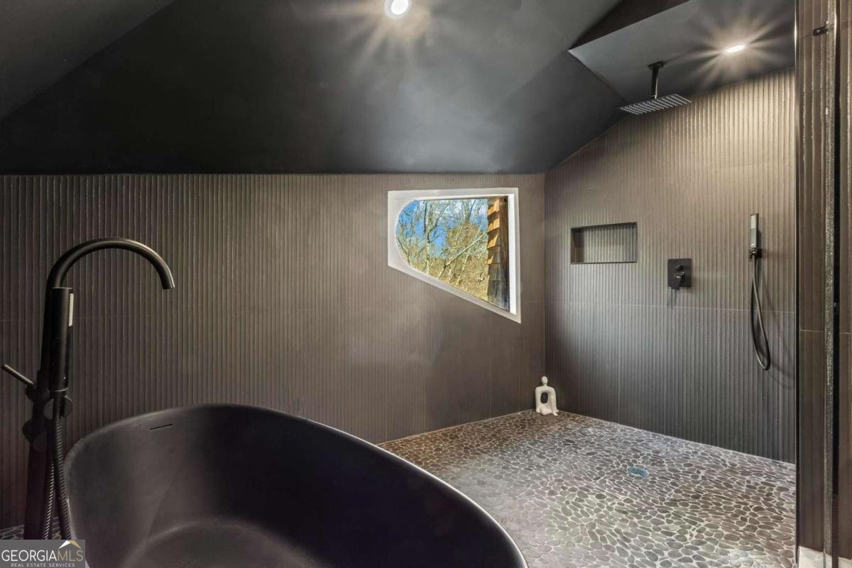 120 Laurel Drive Atlanta - 25