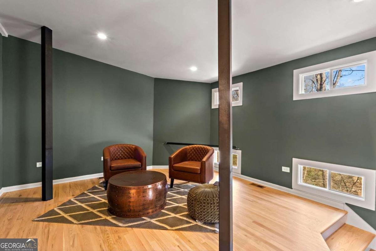 120 Laurel Drive Atlanta - 84