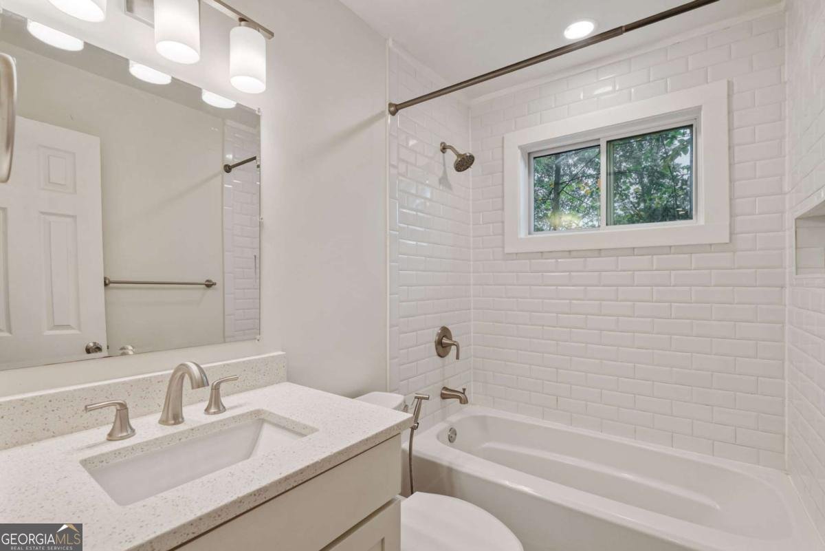 4084 Longview Drive Atlanta - 24