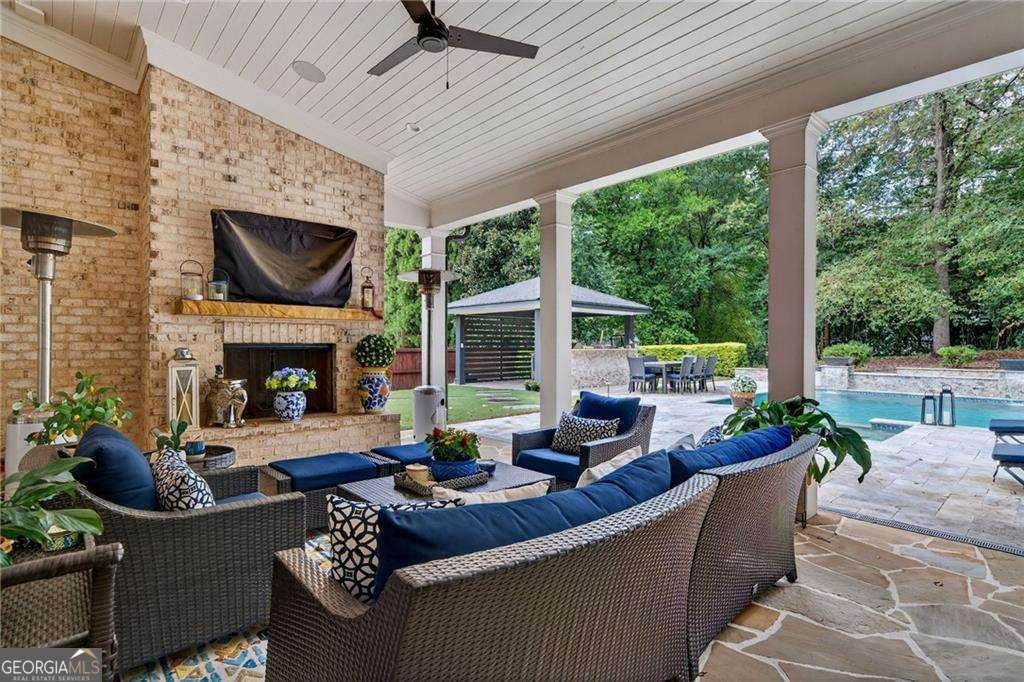 976 Ferncliff Road Atlanta - 38