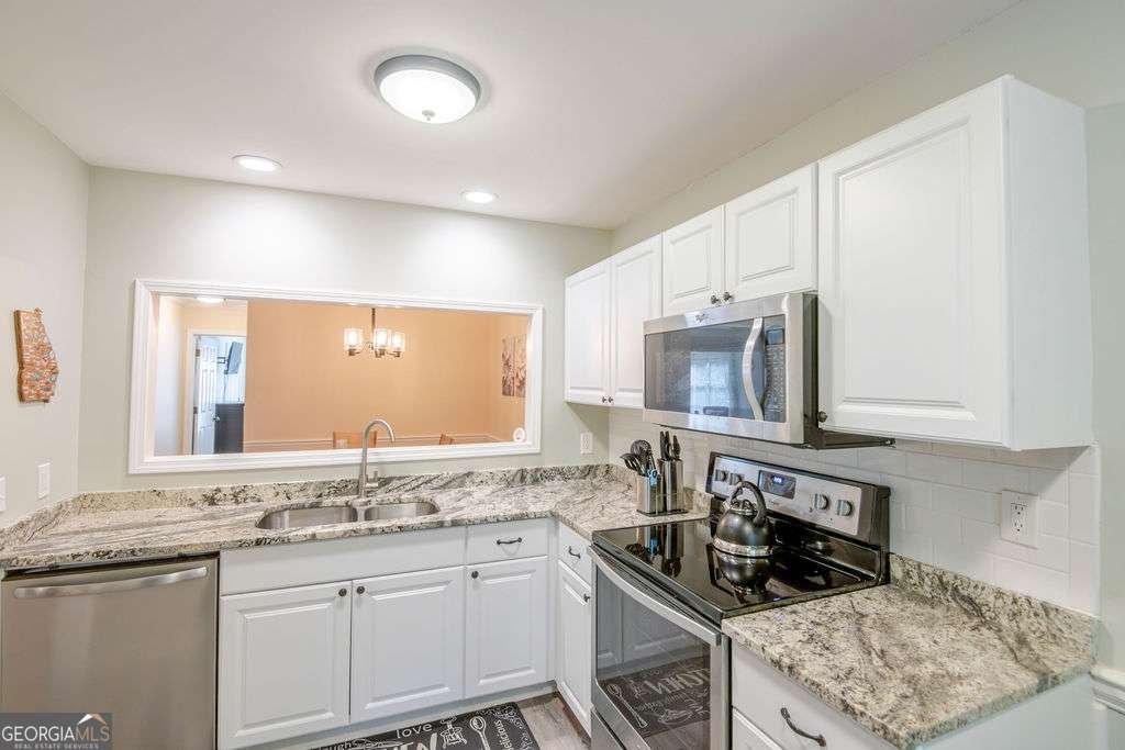 307 Hollyfax Circle Atlanta - 7