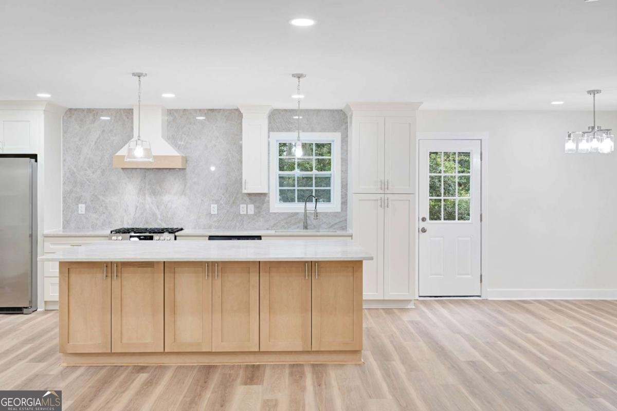 1050 Tanglewood Trail Woodstock - 2