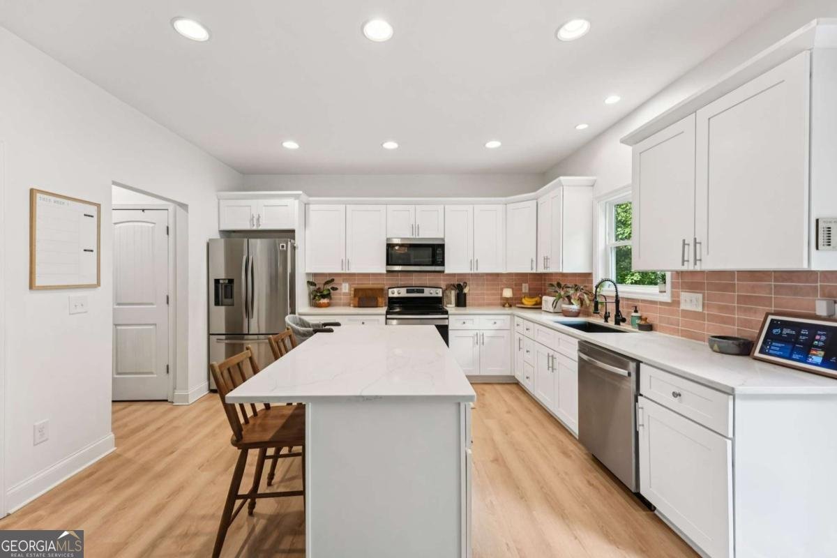 621 Stonehurst Lane Canton - 17