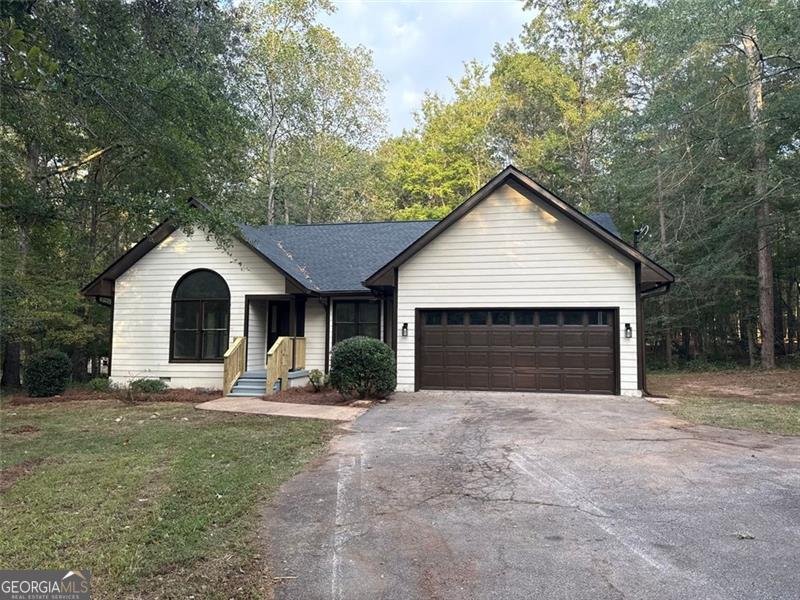 589 WATERVIEW Drive Lagrange - 1