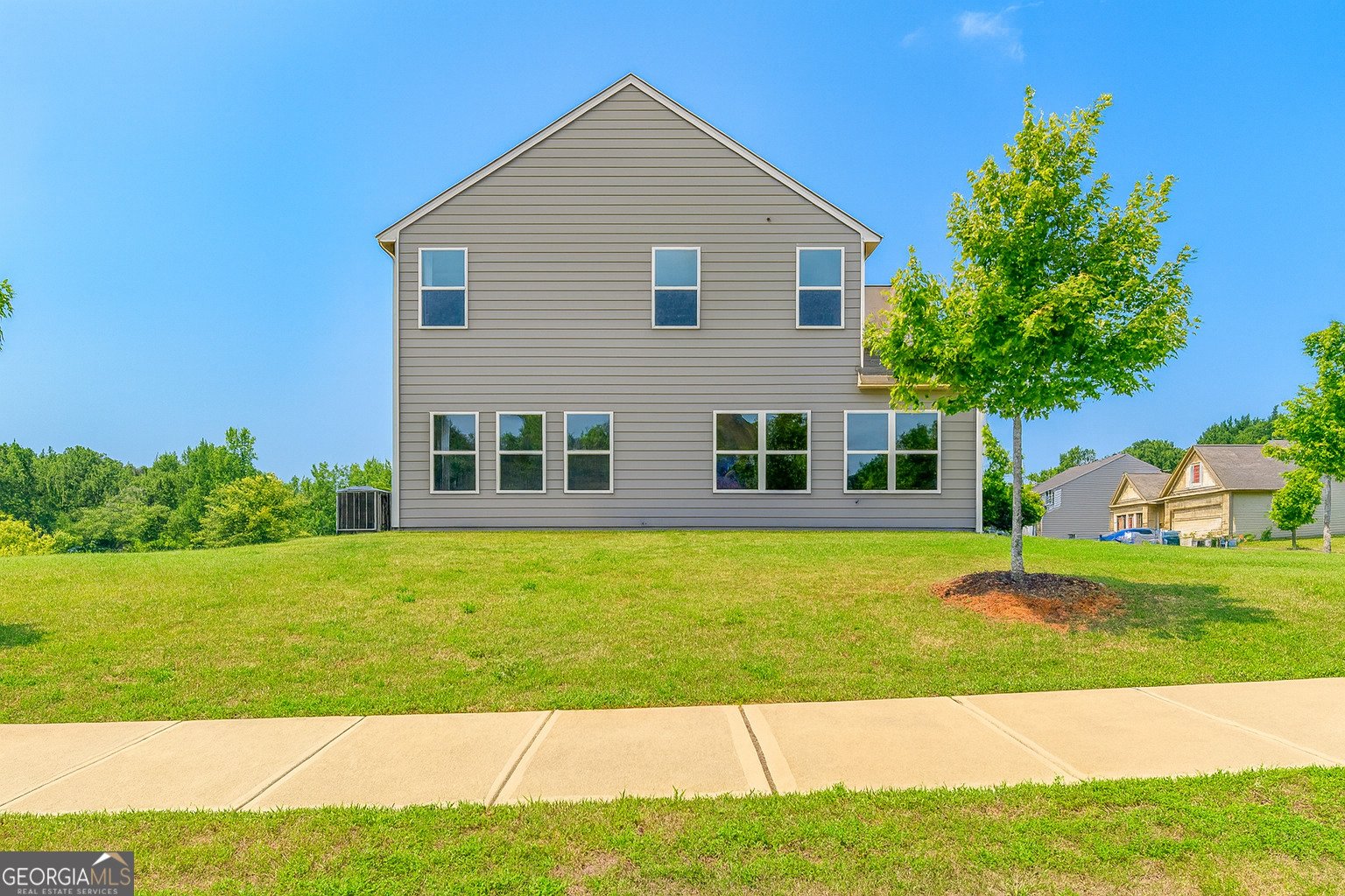784 Fitzroy Drive Athens - 17