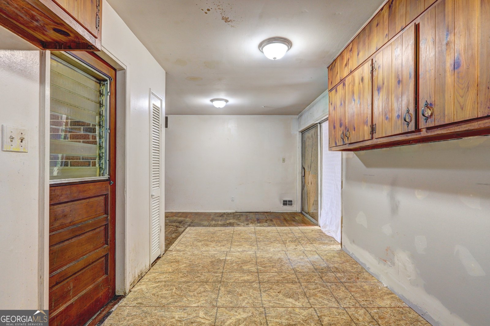 1564 Delia Drive Decatur - 1