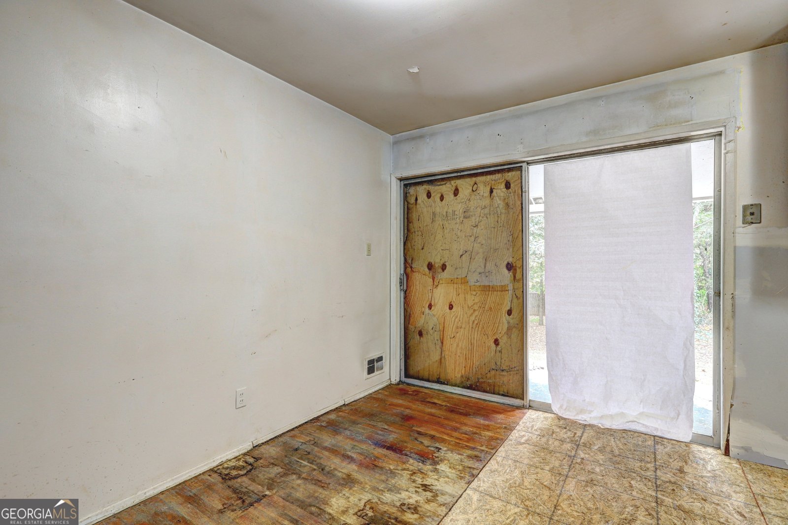 1564 Delia Drive Decatur - 2