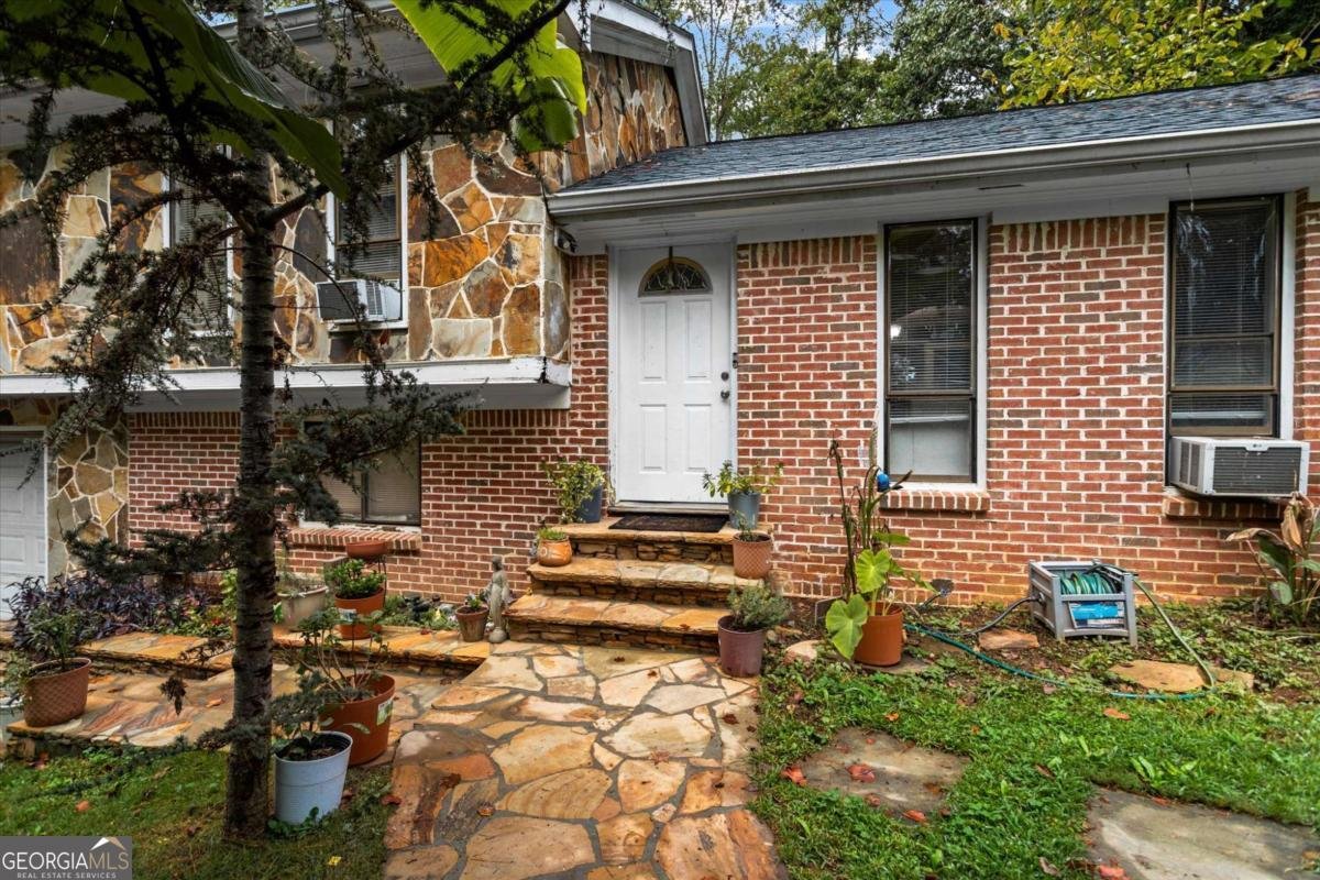 1576 Village Drive Norcross - 3