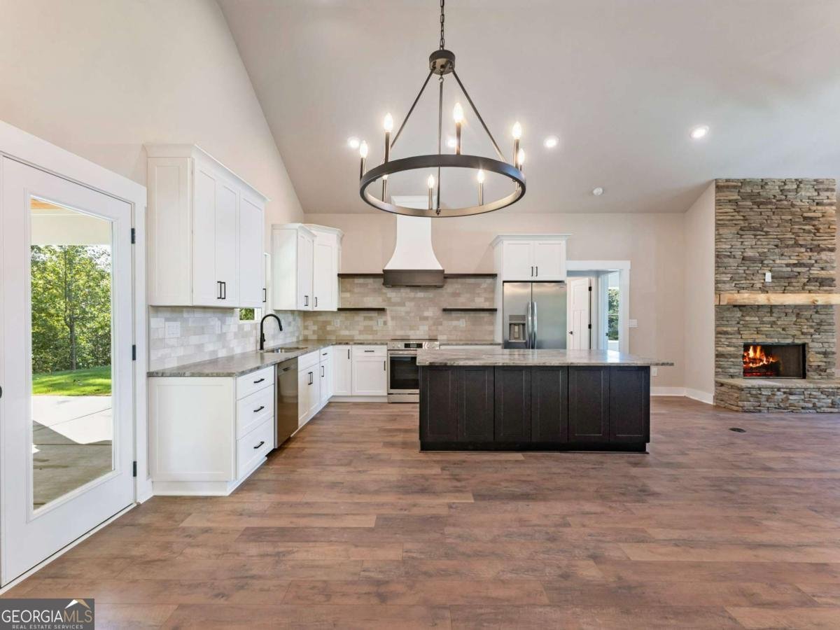 1320 Heads ferry rd Cornelia - 2