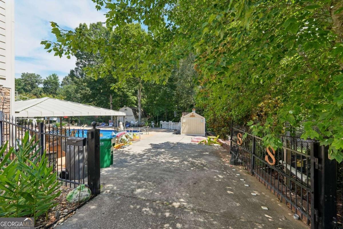 5492 Twin Oak Drive Douglasville - 39