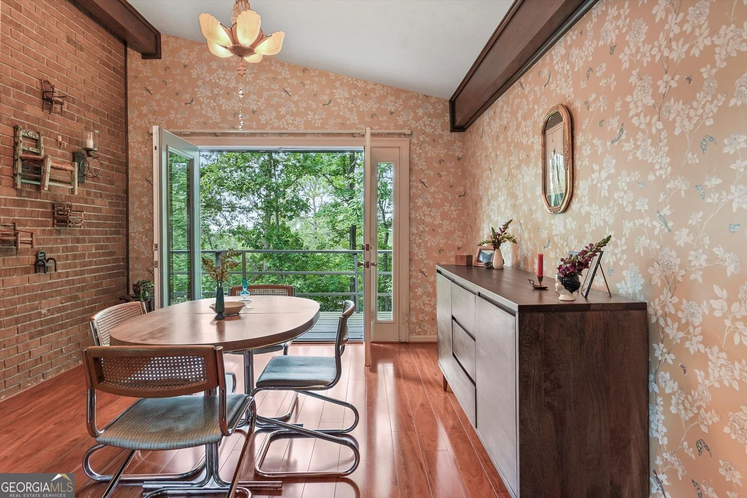 624 Sunset Drive Manchester - 14