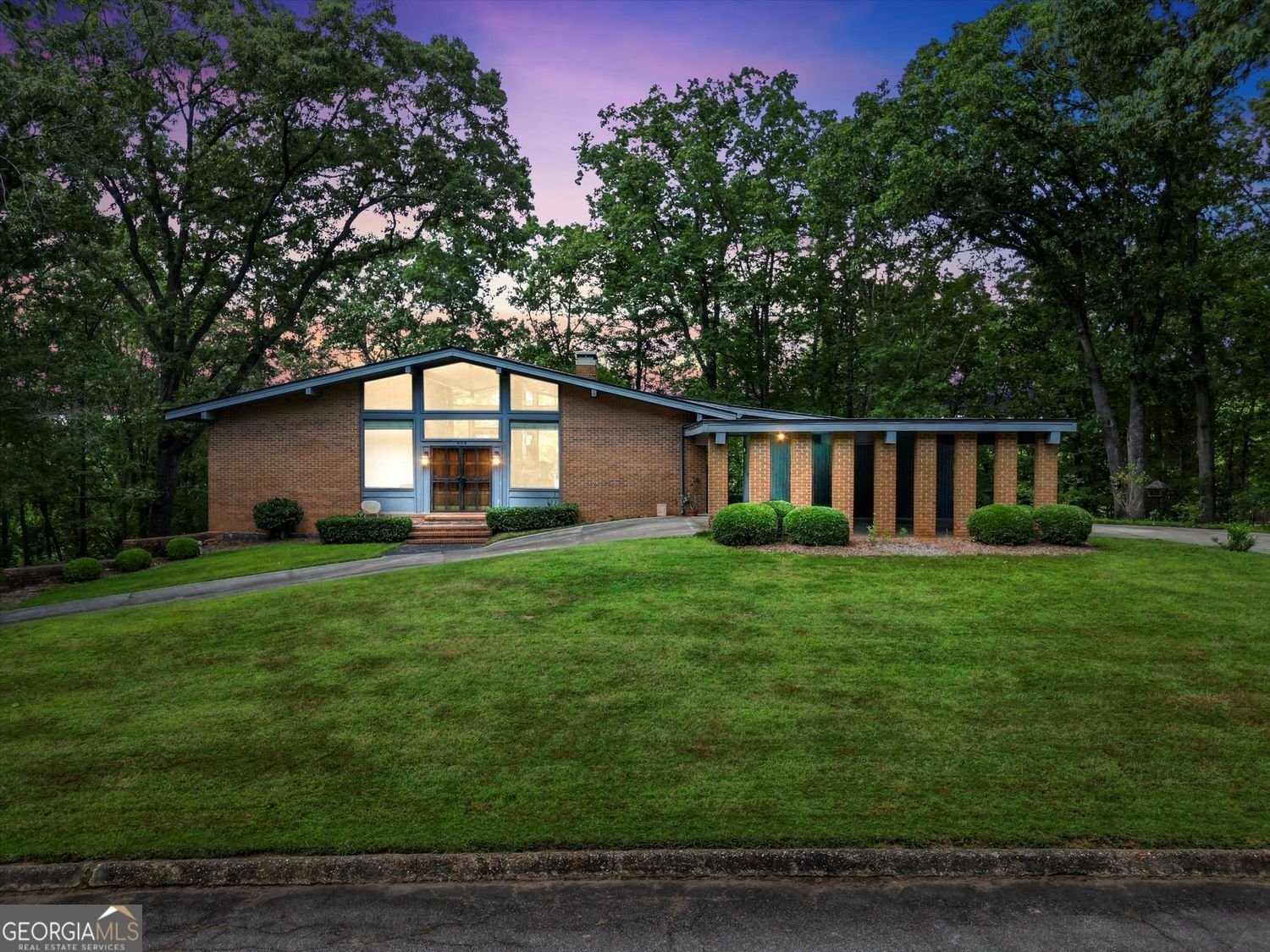 624 Sunset Drive Manchester - 53