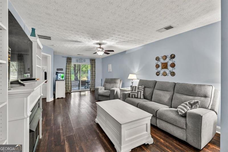 233 TARA COMMONS Walk Loganville - 17