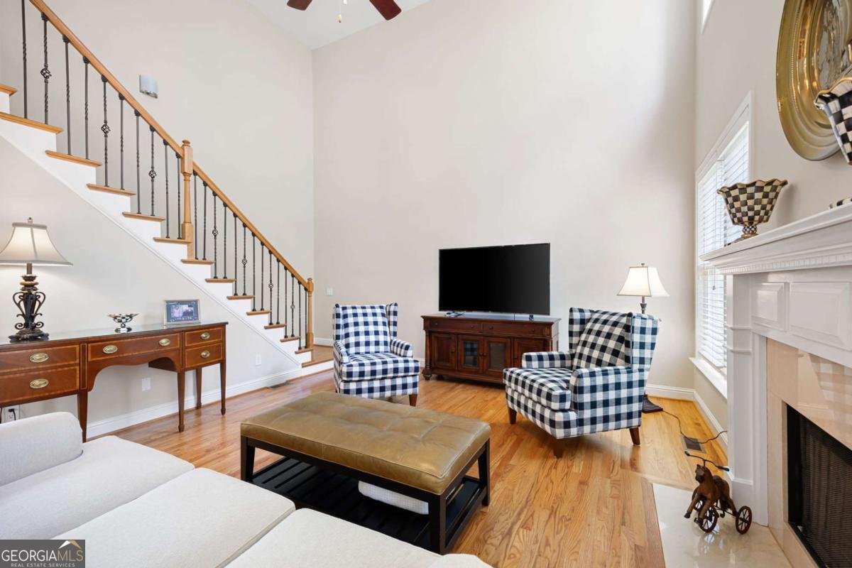 4220 ROCKPOINT Drive Kennesaw - 23