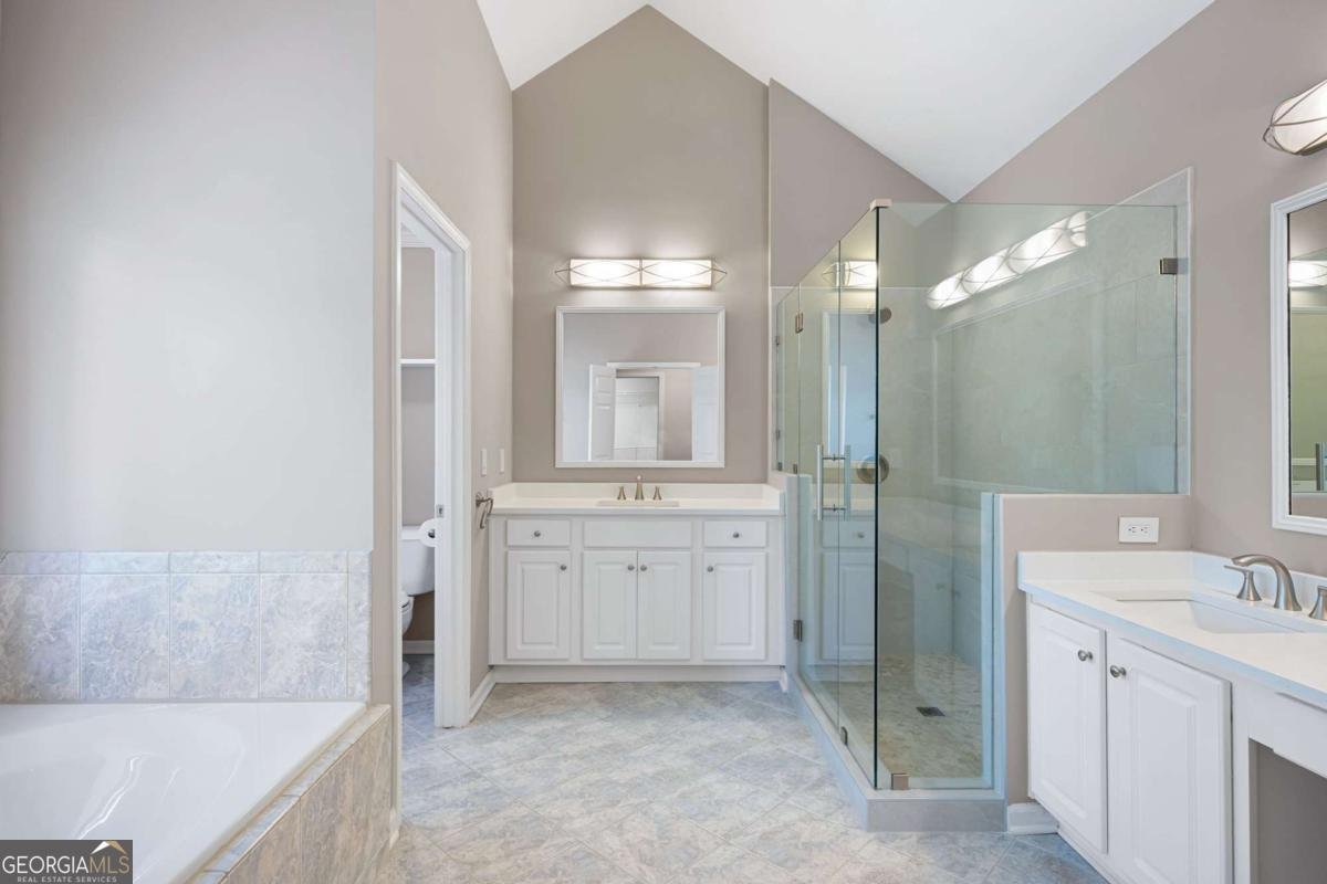 4220 ROCKPOINT Drive Kennesaw - 33