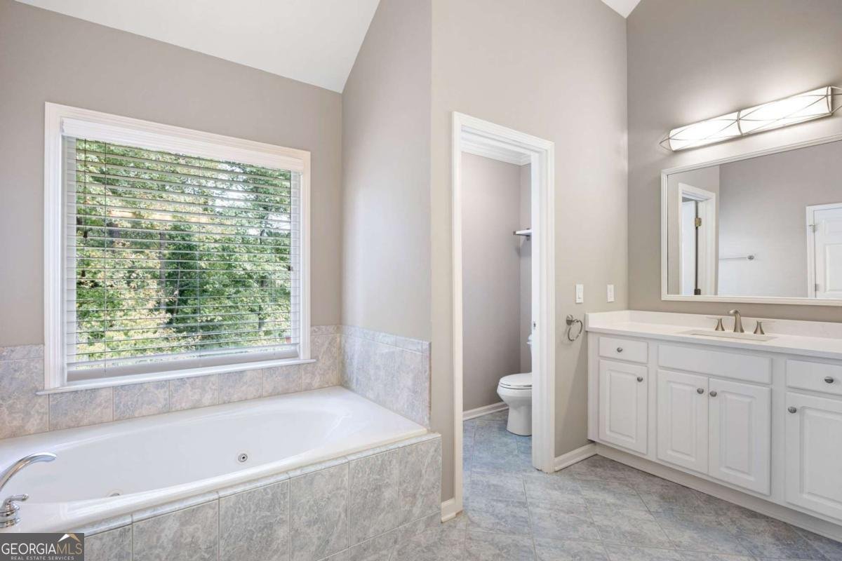 4220 ROCKPOINT Drive Kennesaw - 36