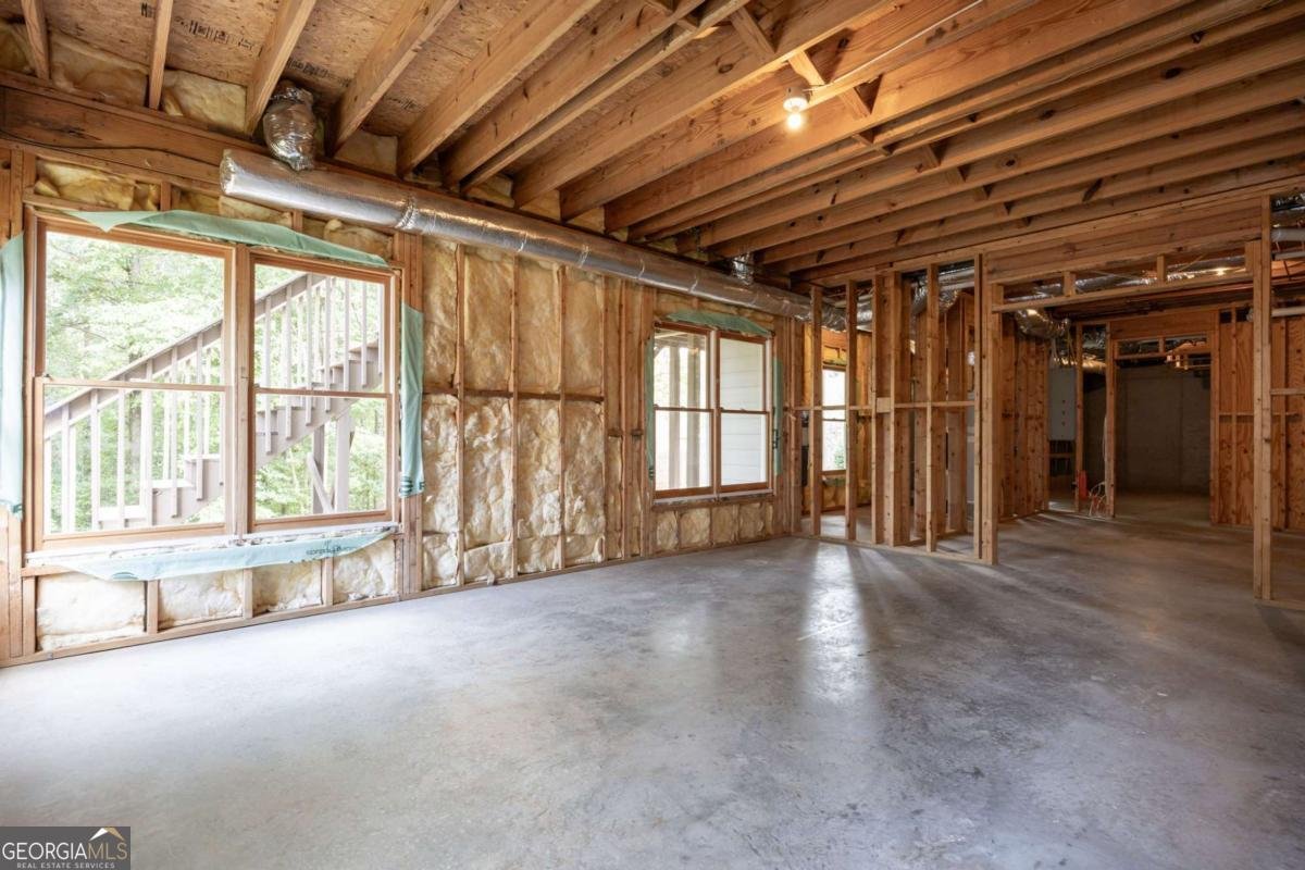 4220 ROCKPOINT Drive Kennesaw - 39