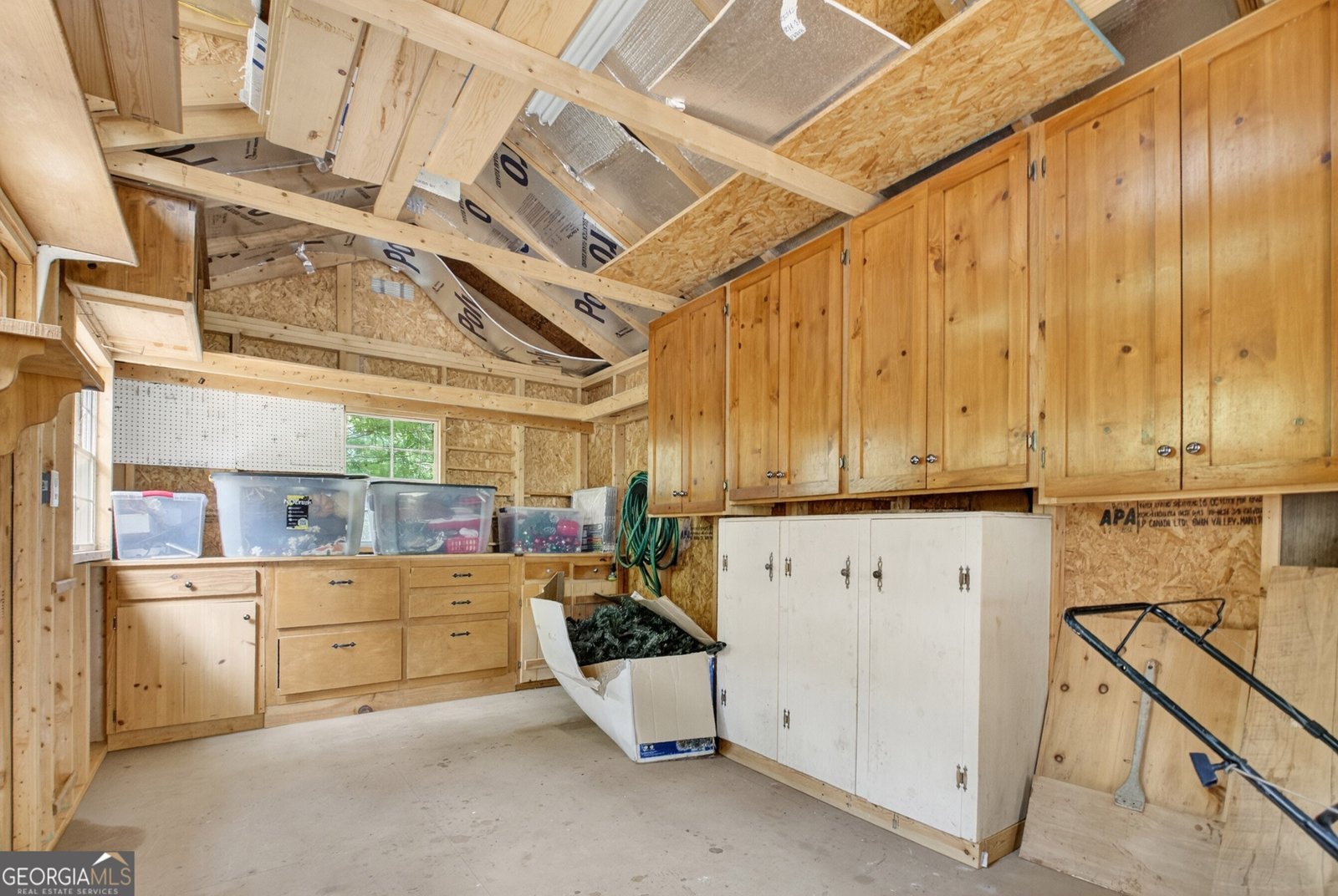 100 Black Oaks Road Cherry Log - 14