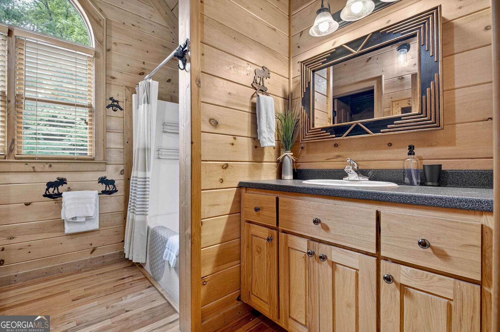 100 Black Oaks Road Cherry Log - 29