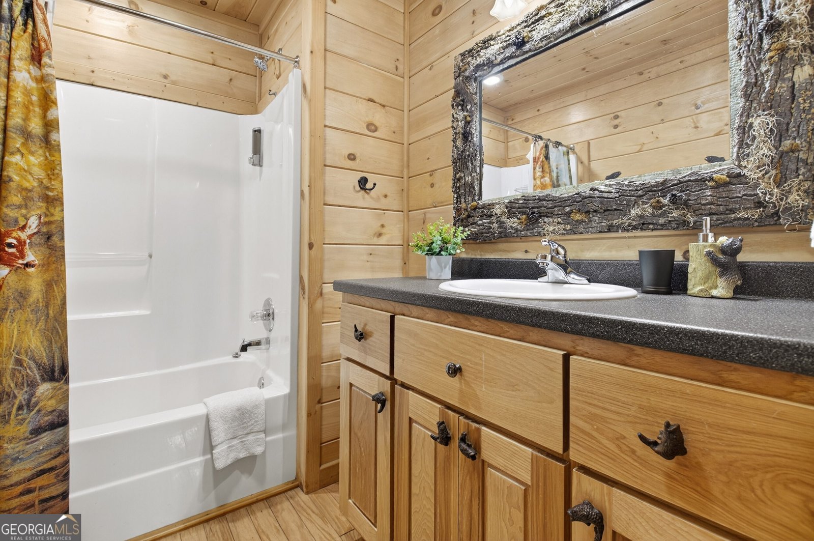 100 Black Oaks Road Cherry Log - 37