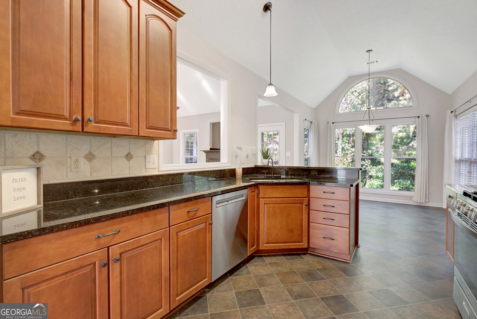 140 Rockglen Court Fayetteville - 21