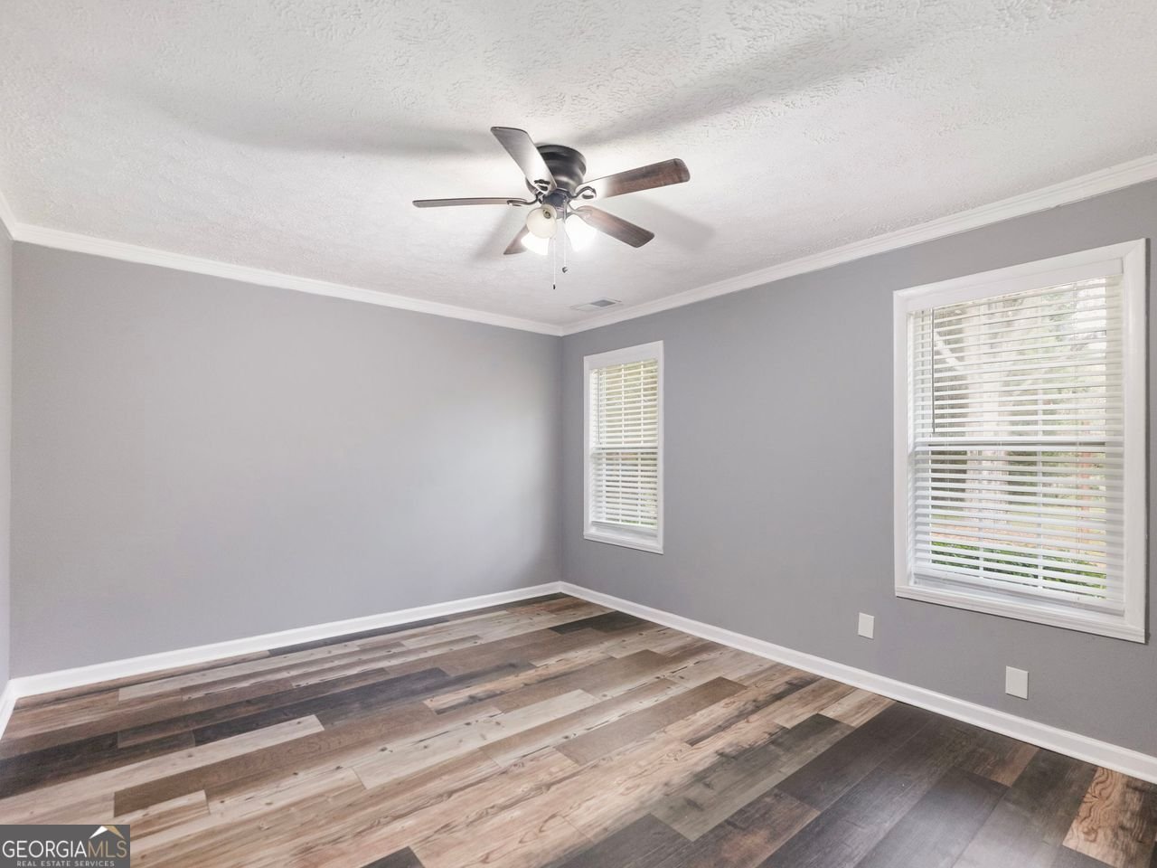305 CROSSWALK Drive Auburn - 13
