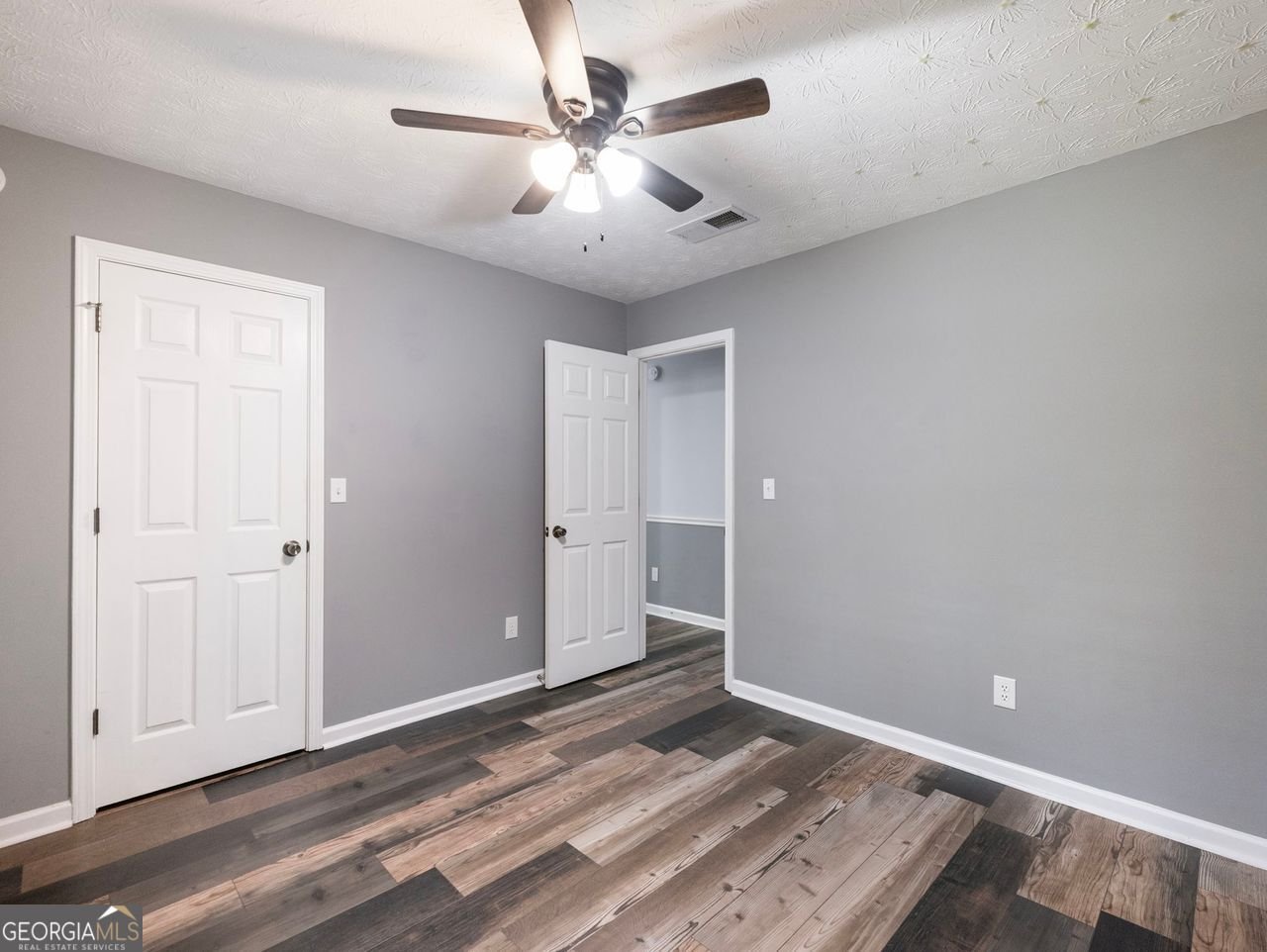 305 CROSSWALK Drive Auburn - 24
