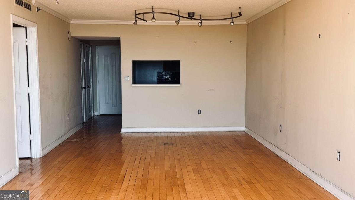 2870 Pharr Court South Atlanta - 8