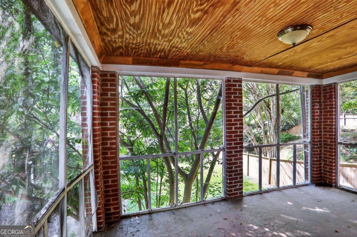 1265 Rock Springs Road Atlanta - 11