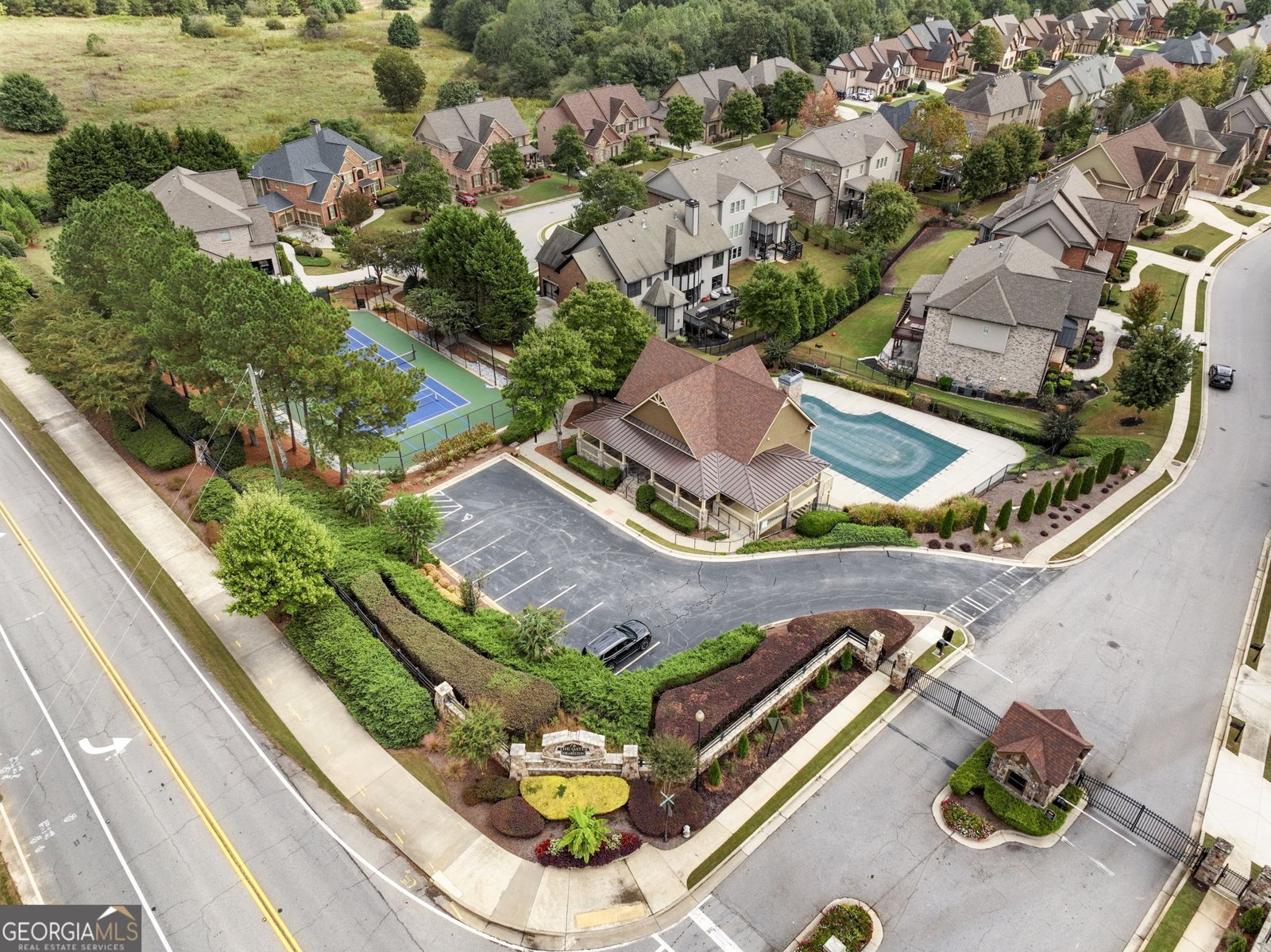 2445 Retreat Point Parkway Hoschton - 70
