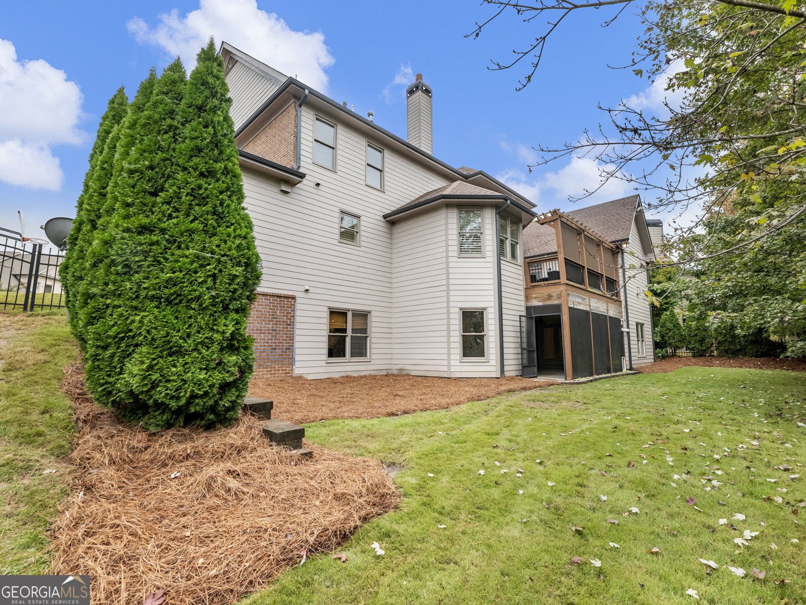 2445 Retreat Point Parkway Hoschton - 73