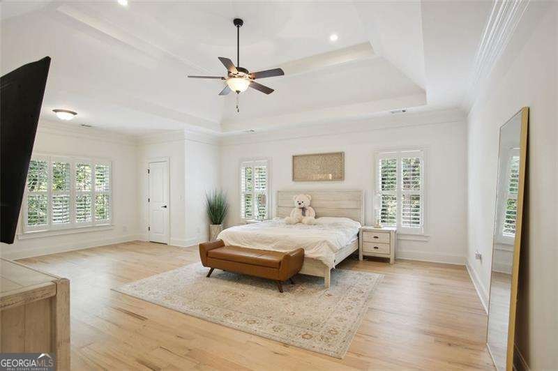 525 FOREST HILLS Drive Atlanta - 13